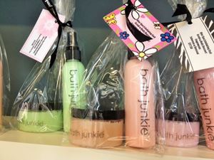 Picture of Body Scrub & Lotion Set