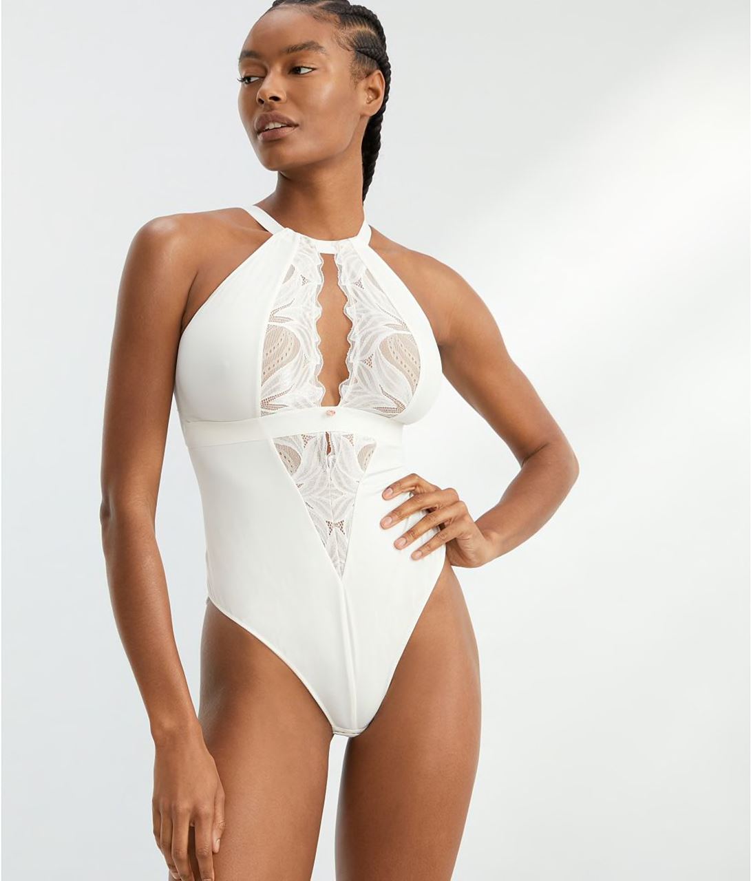https://shop.carmelcitycenter.com/content/images/thumbs/0011238_scantilly-indulgence-stretch-lace-bodysuit.jpeg